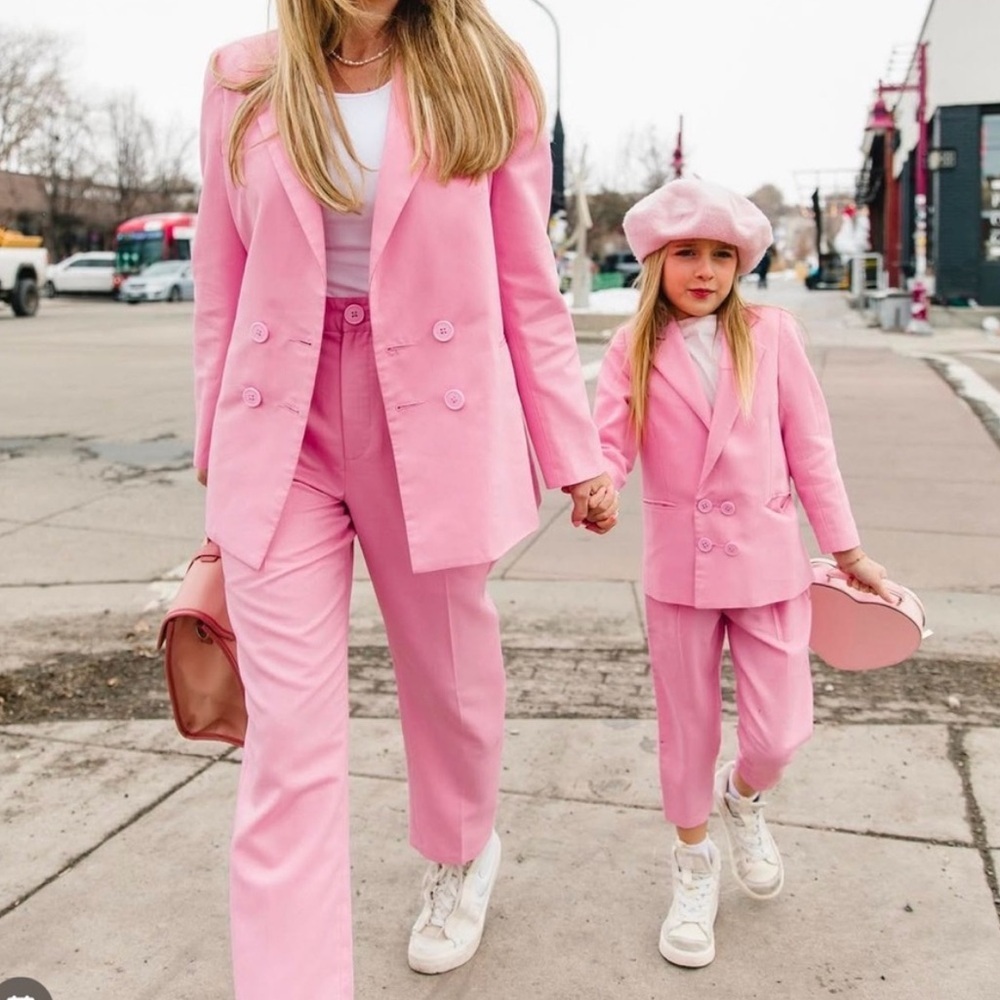 Ivy City Co Pink Blazer Barbie Trouser Pant Set Pantsuit - Picture 4 of 12